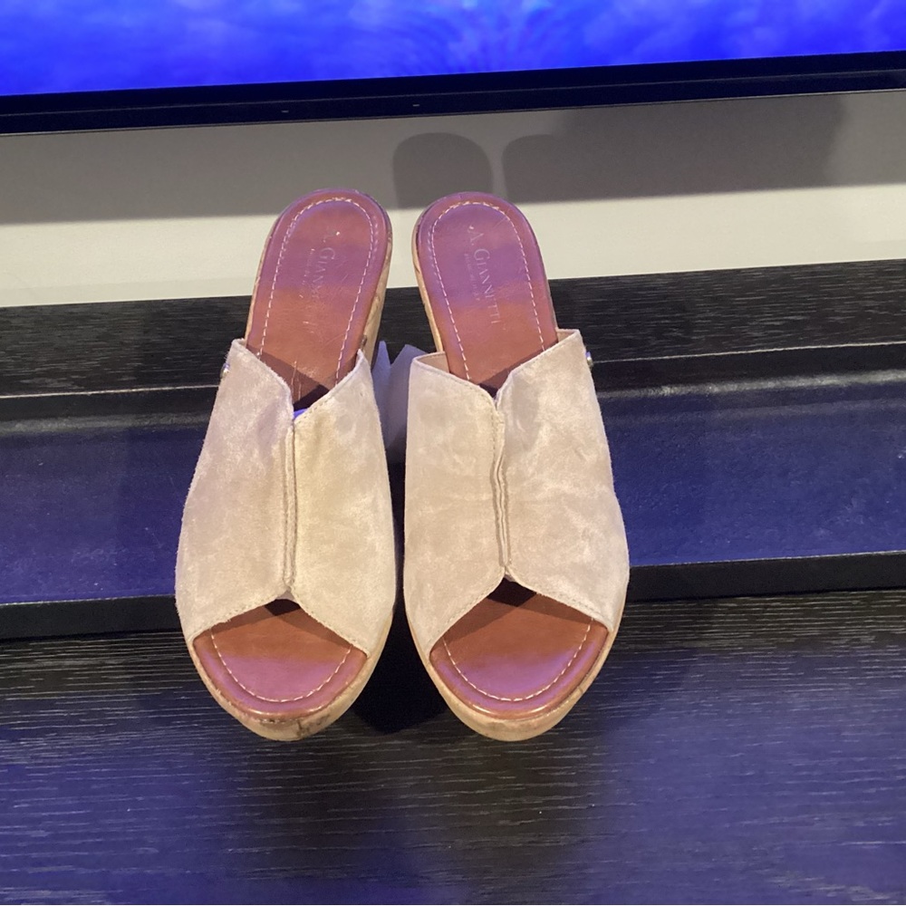 A. Giannetti Women’s Khaki Tan Suede Cork Slide, size 9.5, New